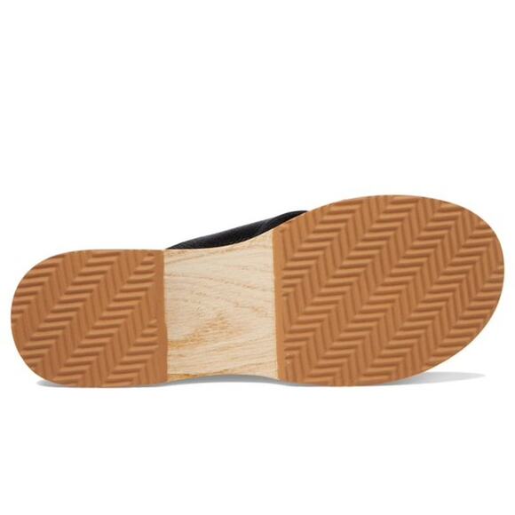 NEW Gentle Souls Women's Orion Crisscross Slip On Platform Sandal Size 10M Black - Picture 3 of 5